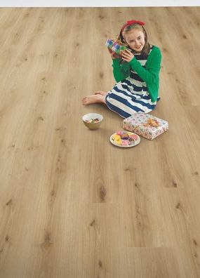 ELW122 - ELKA 8MM LONG PLANK LAMINATE ORCHARD OAK INTERIOR